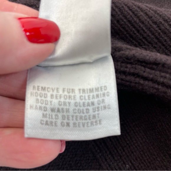 St. John Cashmere Fur Trimmed Sweater Small Brown - Picture 16 of 16